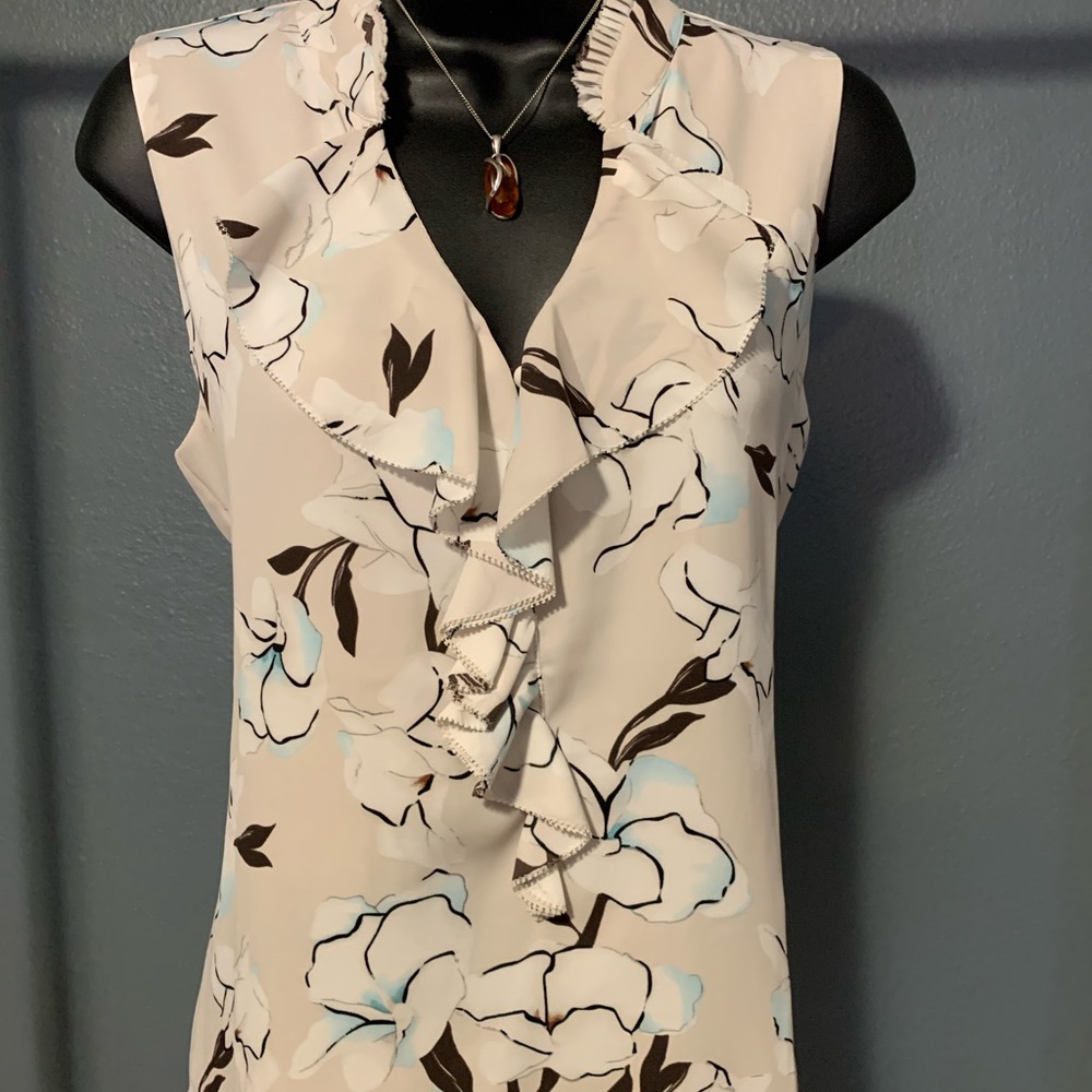 WHBM NWT Small Ruffle Floral Shell